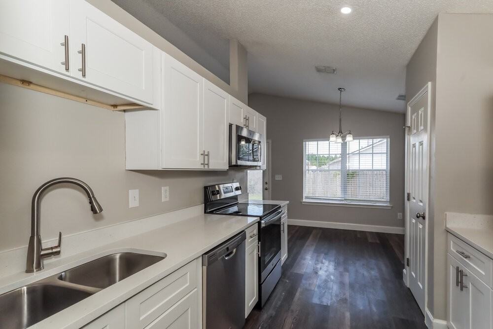 1641 Sugarpine Dr - Photo 7 of 16