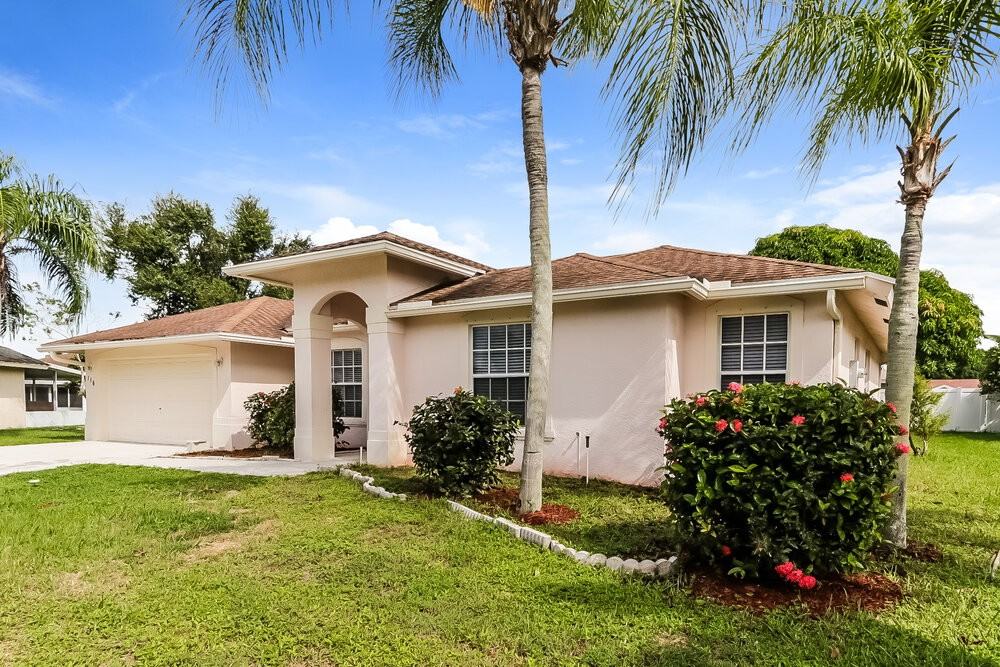 116 Brook Woode Ave - Photo 3 of 16