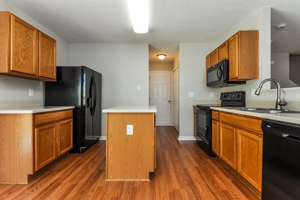 3805 Hopper St - Photo 5 of 15