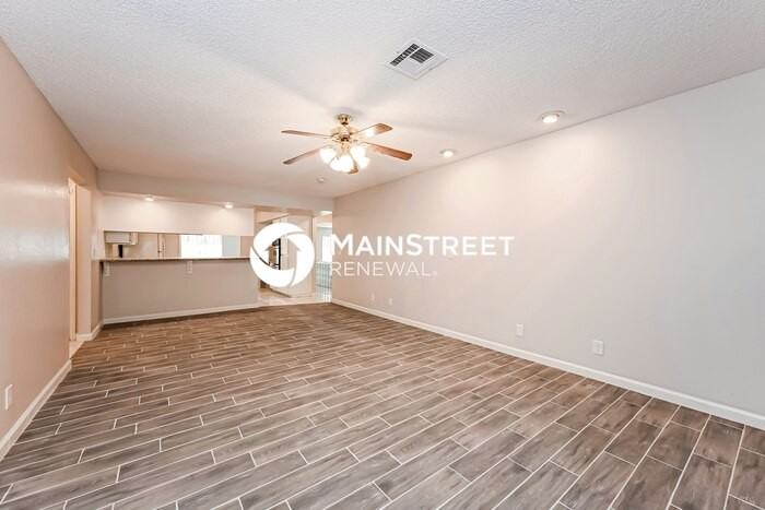 3212 Lark Cir - Photo 4 of 16