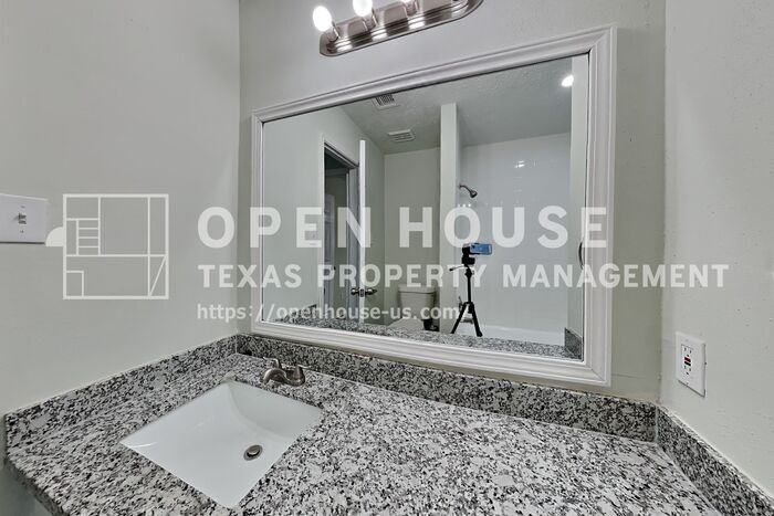 19111 Ruble Dr - Photo 4 of 18