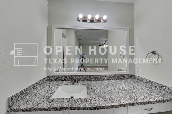 19111 Ruble Dr - Photo 5 of 18