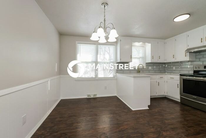 11515 N Charlotte St - Photo 6 of 18