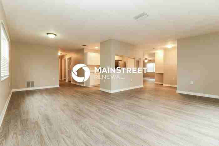 7548 Anaheim Ave - Photo 3 of 16