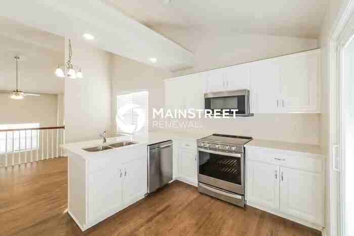 19098 W 164th Ter - Photo 6 of 20