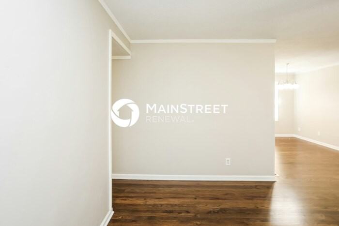 7306 Reeds Rd - Photo 5 of 17