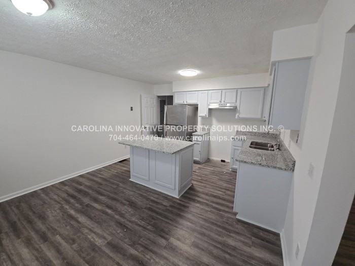 1409 Tinnin Ave - Photo 3 of 14