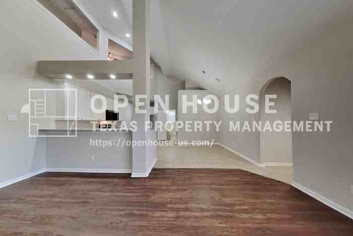 20515 Rustic Rail Ct - Photo 4 of 20