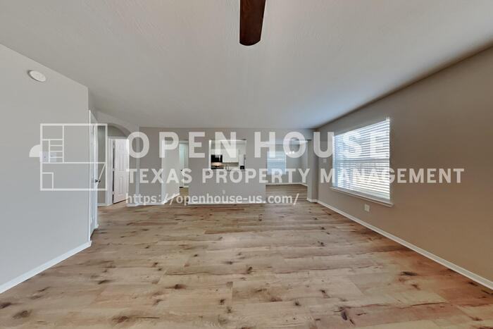 4818 Twisting Rd - Photo 5 of 25