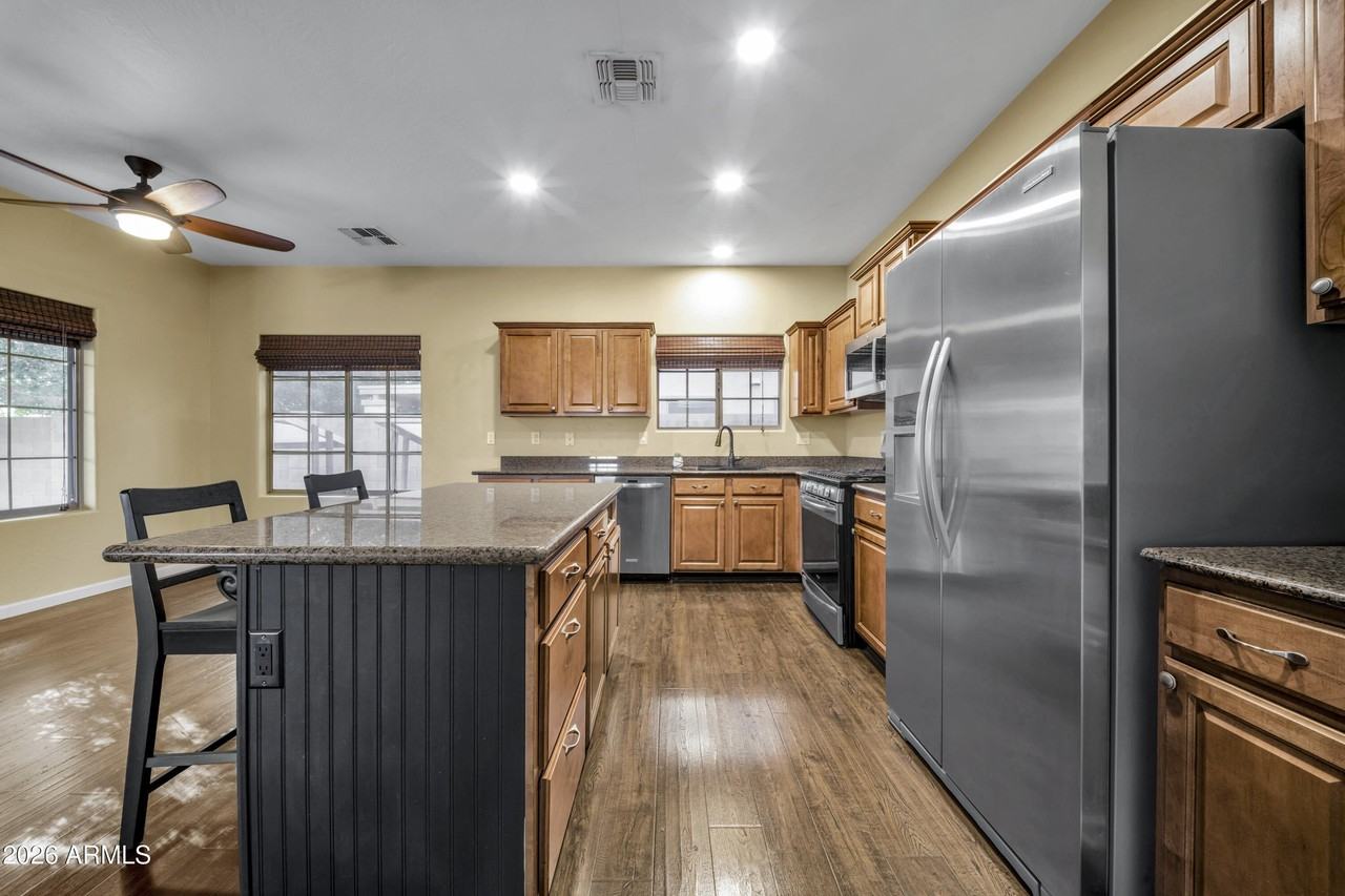 3635 N 132nd Dr - Photo 7 of 19