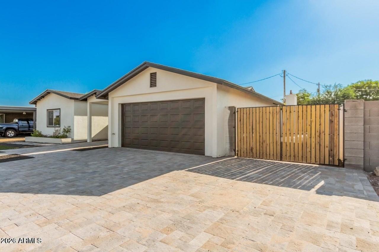 2220 N 66th St - Photo 3 of 33