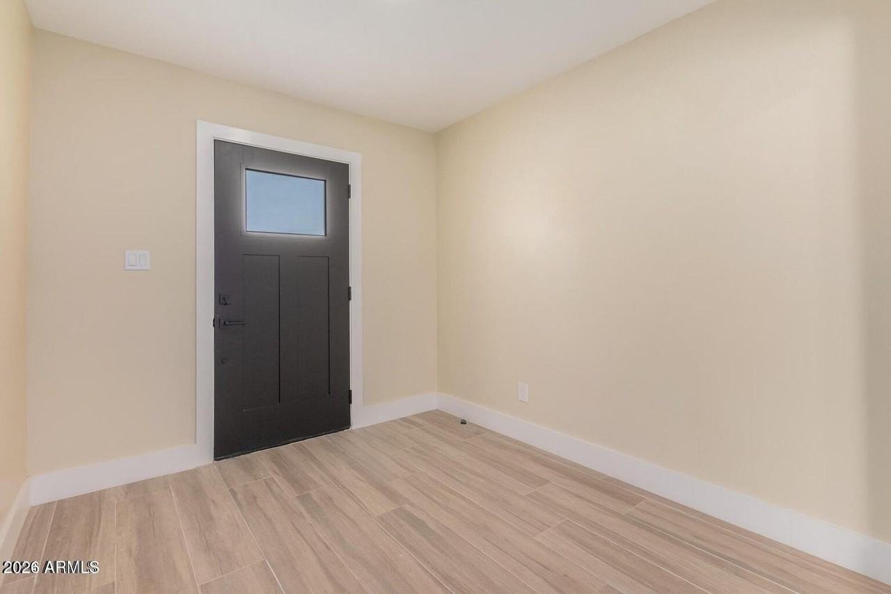 2220 N 66th St - Photo 4 of 33