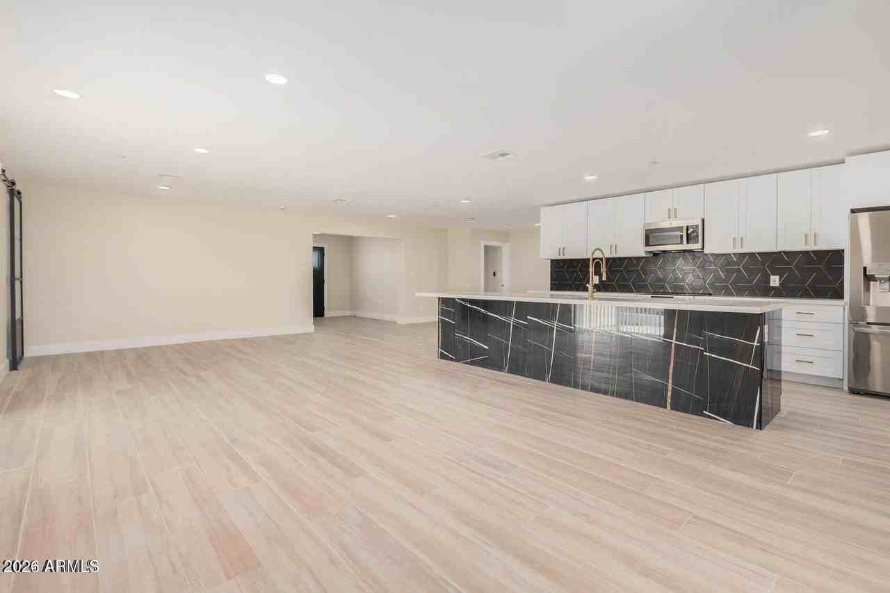 2220 N 66th St - Photo 5 of 33