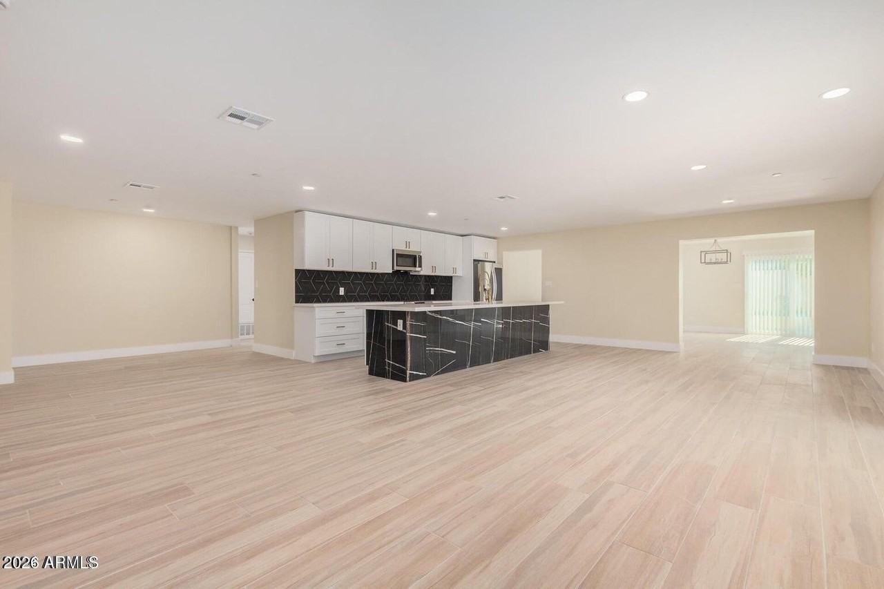 2220 N 66th St - Photo 6 of 33