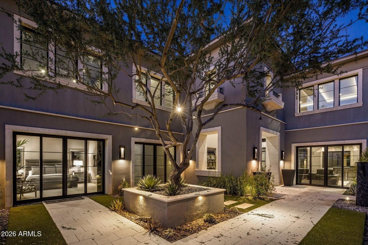 10110 E Siesta Ln - Photo 7 of 50