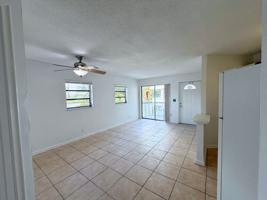 featured image of 519 W Kalmia Dr