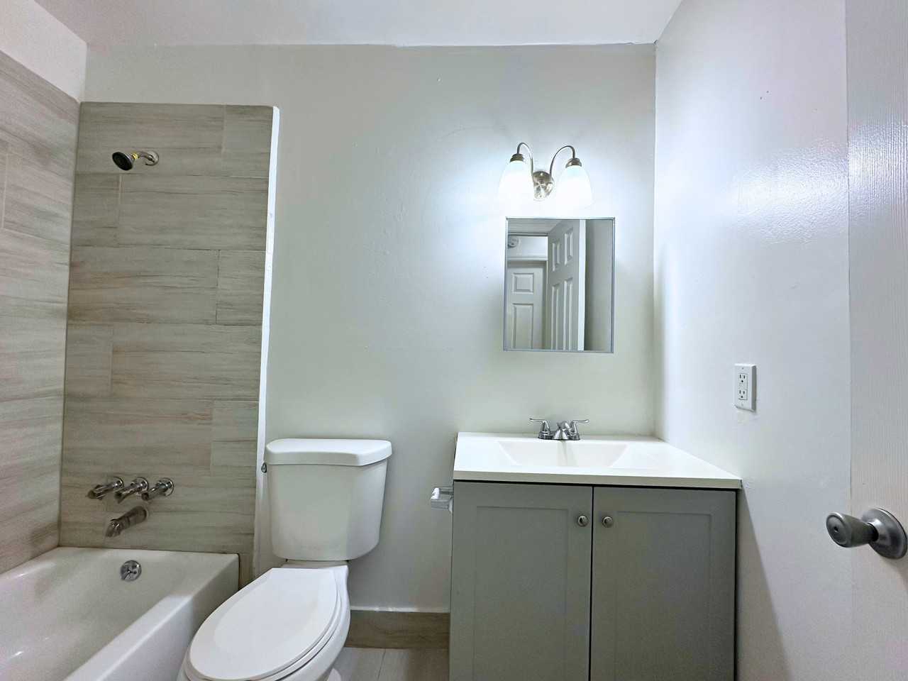 4800 Serafica Drive - Photo 4 of 19