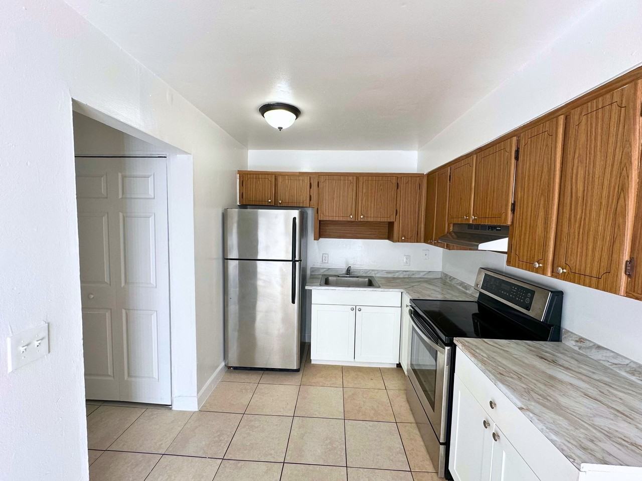 4800 Serafica Drive - Photo 7 of 19