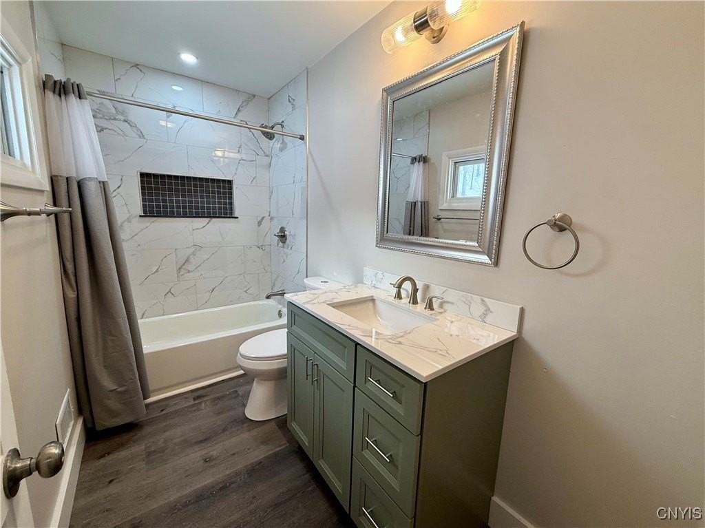 213 W Main St - Photo 4 of 20