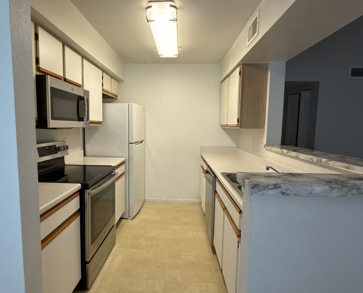 2607 Northwest 33rd Street #2116 - Photo 3 of 20