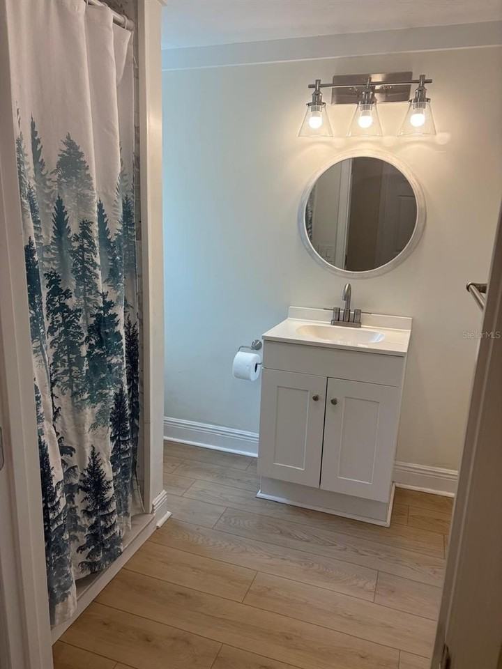 304 Mount Pleasant Rd - Photo 4 of 18