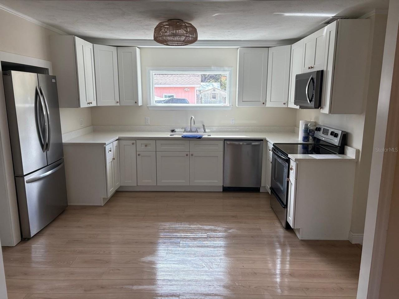 304 Mount Pleasant Rd - Photo 5 of 18