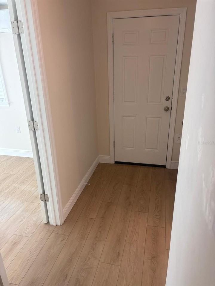 304 Mount Pleasant Rd - Photo 7 of 18