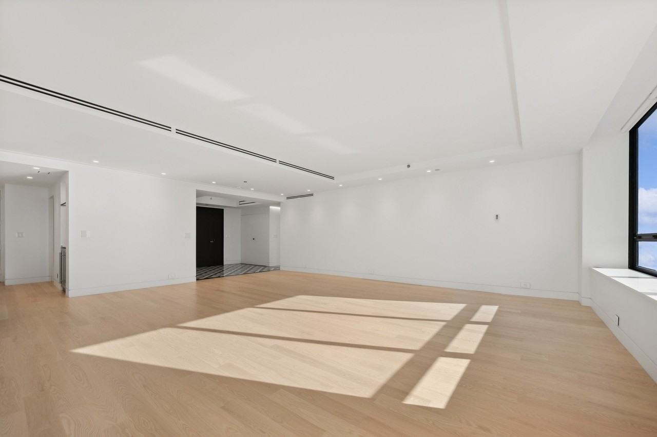 180 E Pearson St Apt 5805 #5805 - Photo 5 of 38