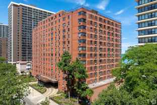 5815 N Sheridan Rd Apt 706 #706 - Photo 1 of 1