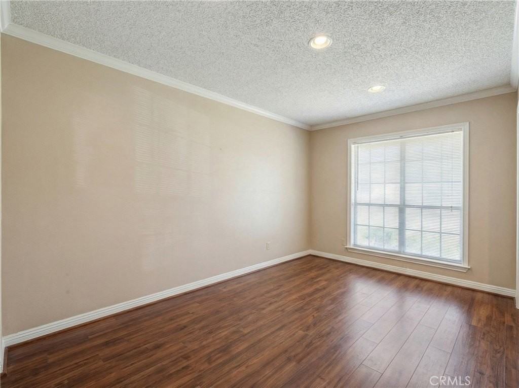 12830 Dunrobin Ave - Photo 5 of 16