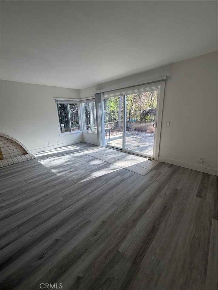 2866 Treeview Pl - Photo 7 of 42