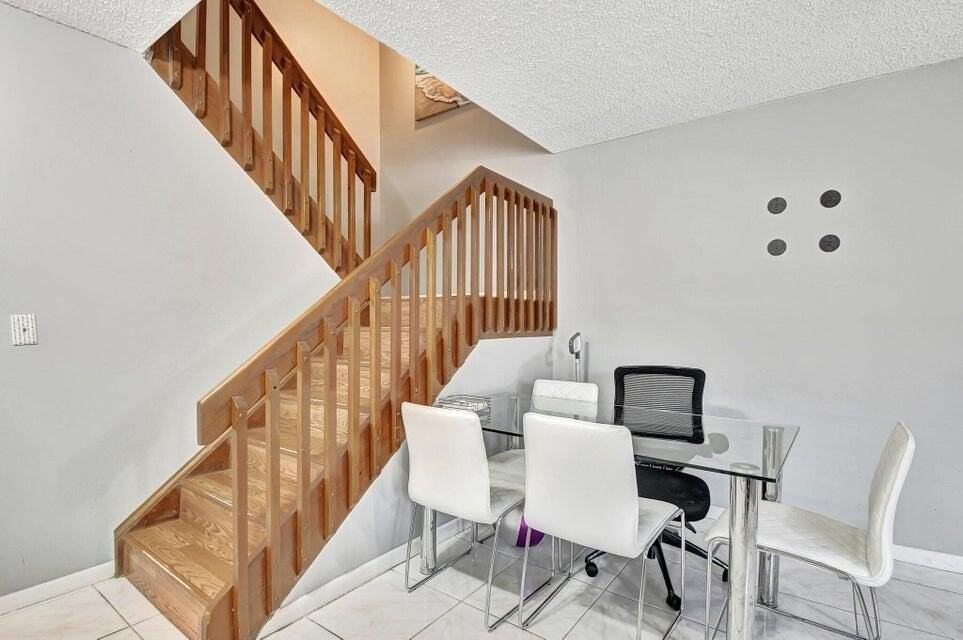 7558 Courtyard Run E - Photo 5 of 23