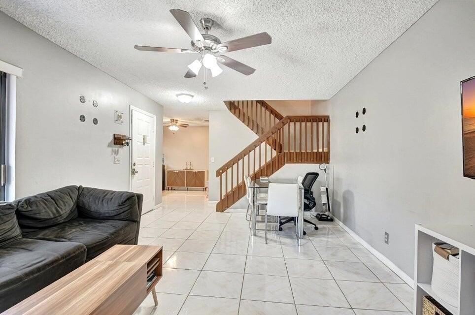 7558 Courtyard Run E - Photo 7 of 23