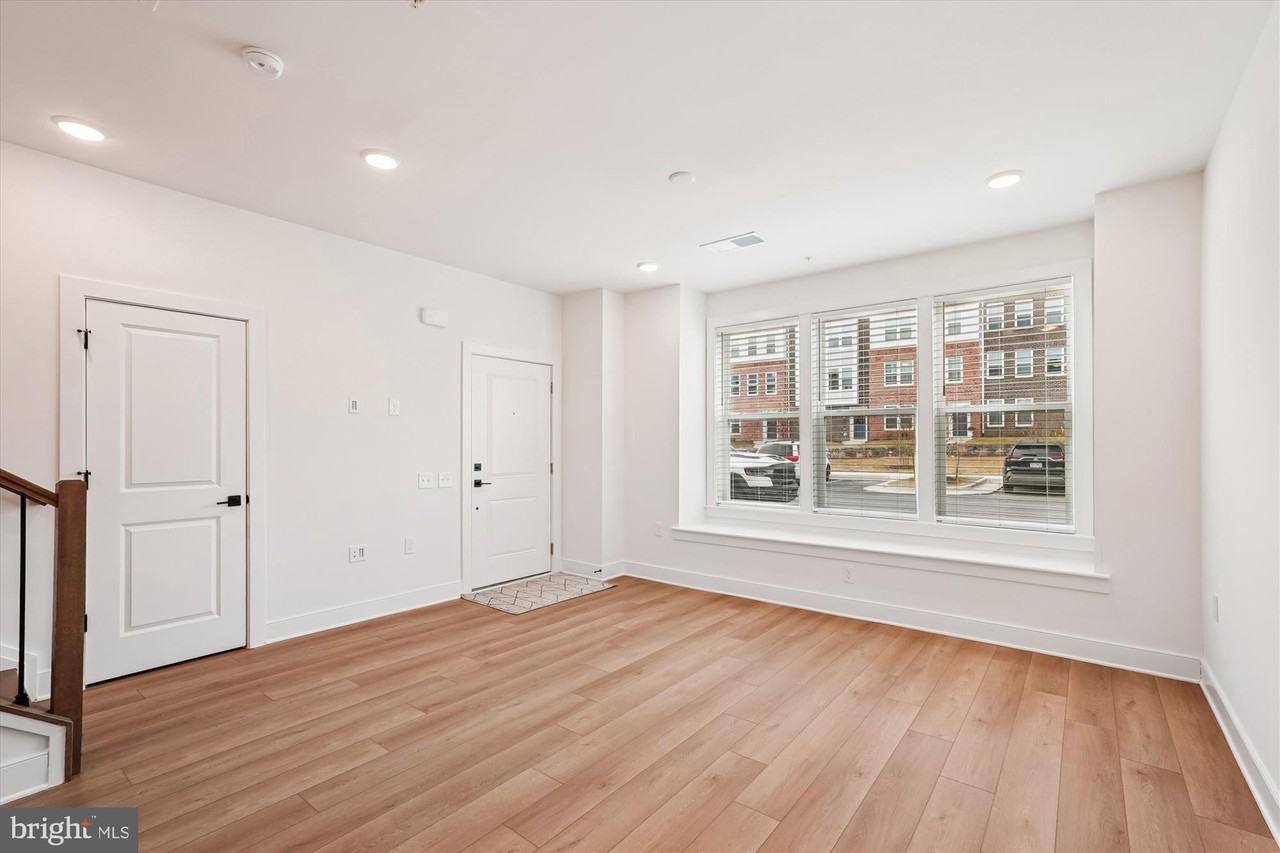 19820 Lavender Dust Sq - Photo 4 of 46