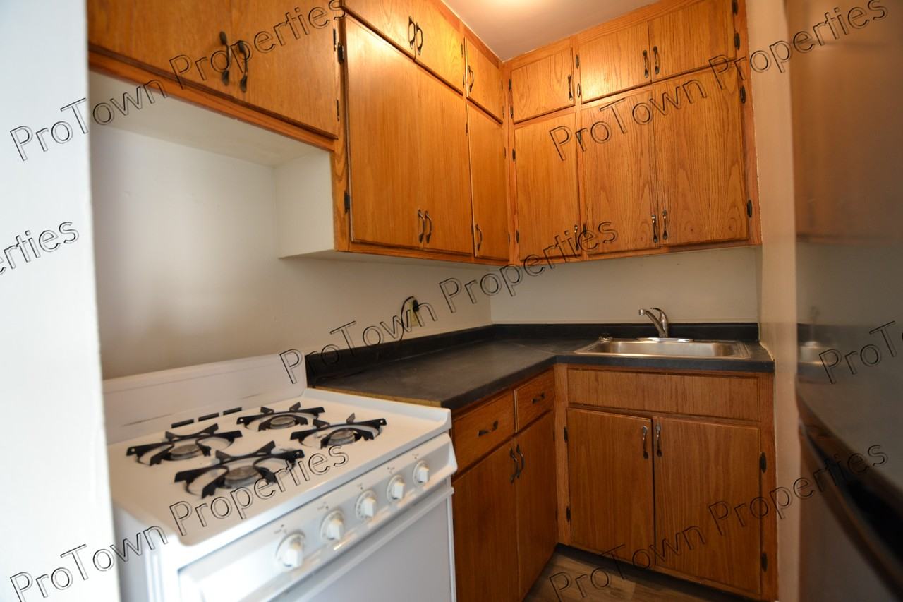 226 North Broadway Street #2 - Photo 3 of 6