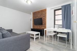 featured image of 215B E 95 St
