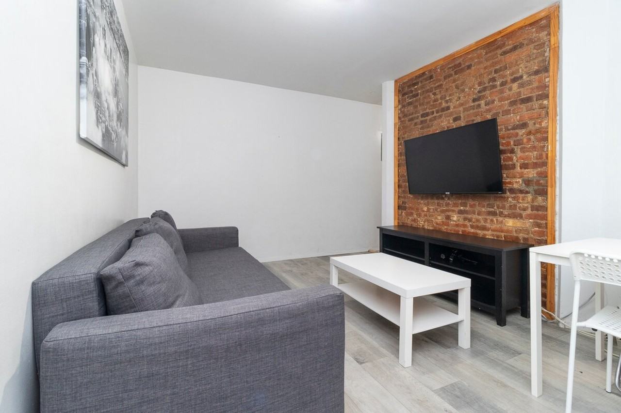 215 B East 95th Street - Photo 3 of 34