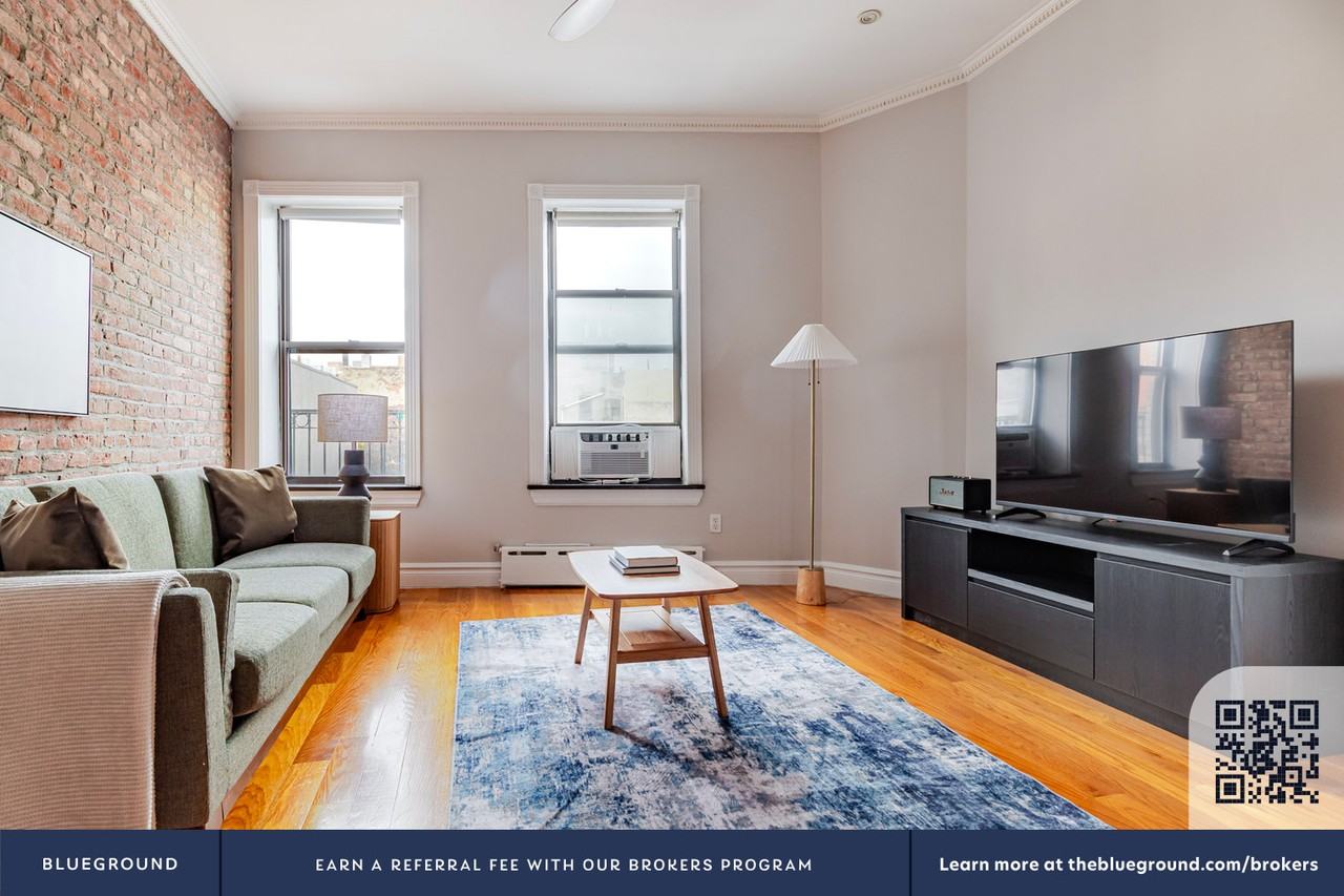 20 Prince Street - Photo 5 of 26