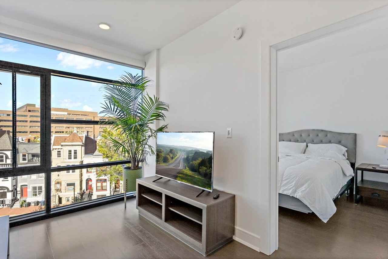 904 T St Nw #1395470P - Photo 7 of 34