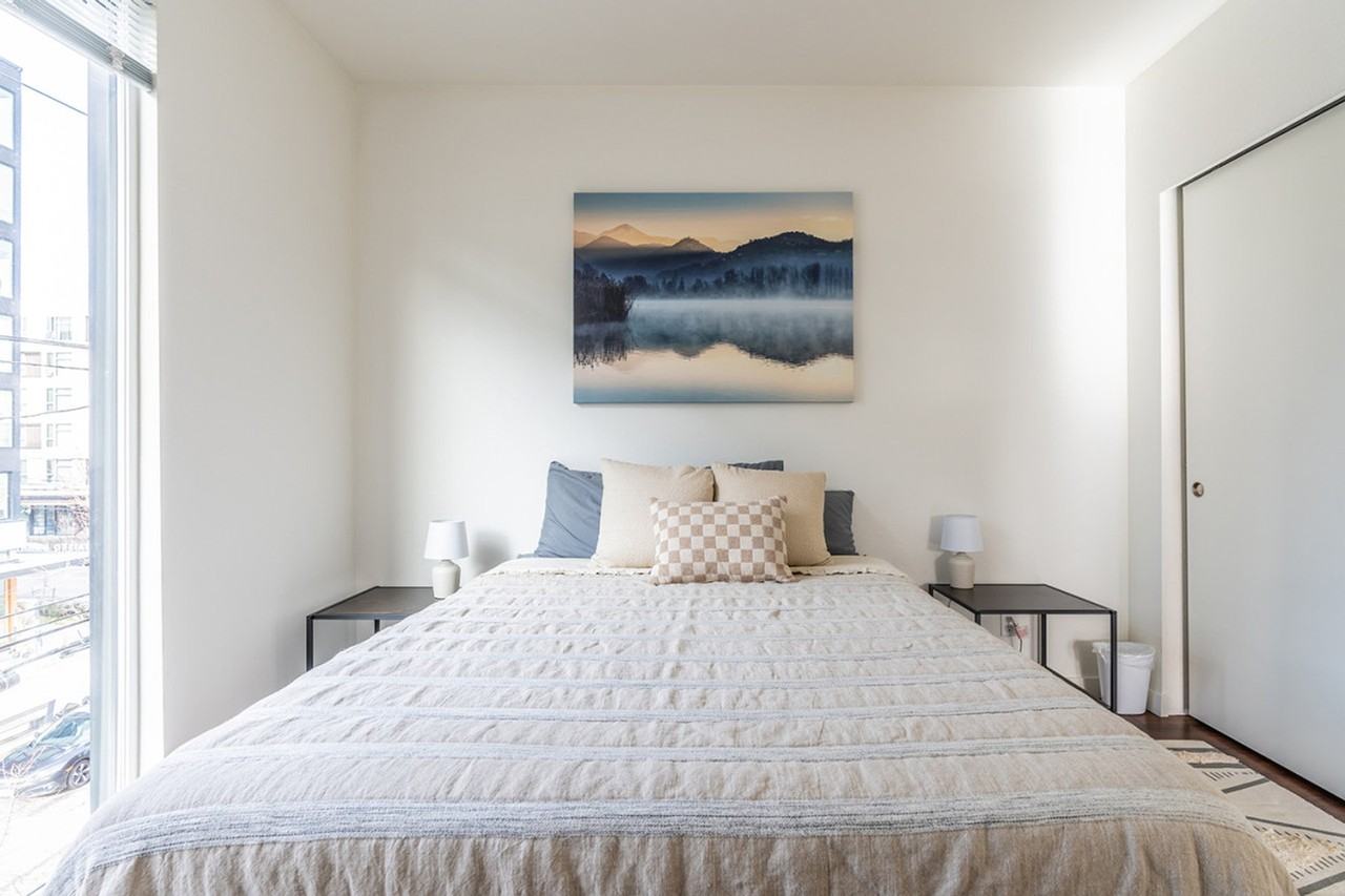 2407 E Union St #1364265P - Photo 7 of 28