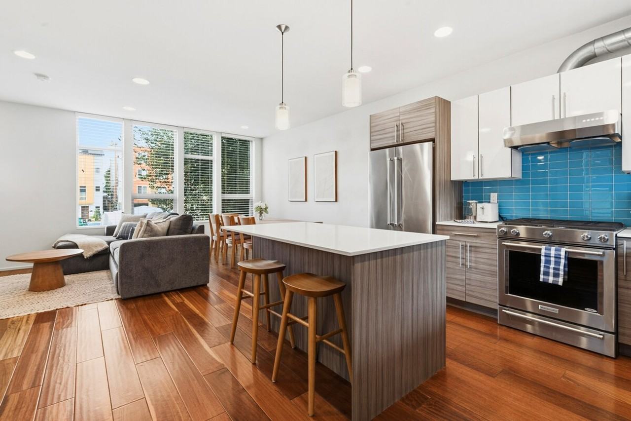 1464 Nw 70th St #1438304P - Photo 3 of 29