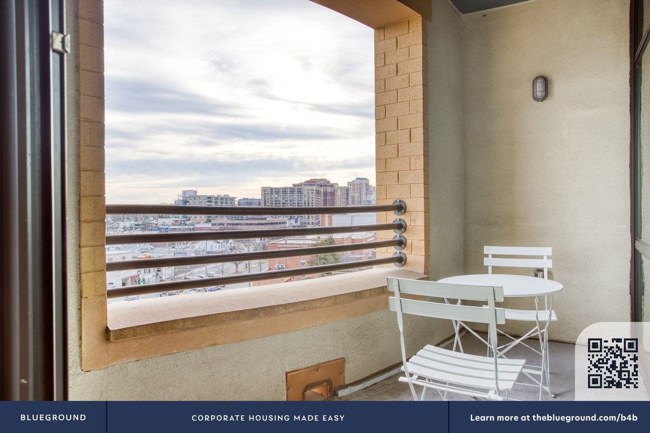 1128 N Irving St #435 - Photo 6 of 34