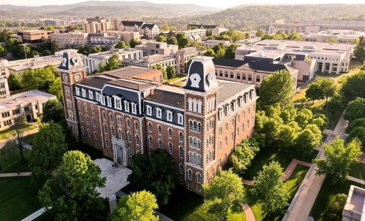 372 S Hill Ave #1221863P - Photo 4 of 27