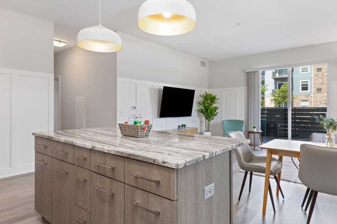 28294 Ferry Rd #1366984P - Photo 6 of 50