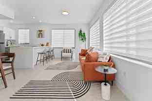 302 Sw 12th Ave - Photo 1 of 1