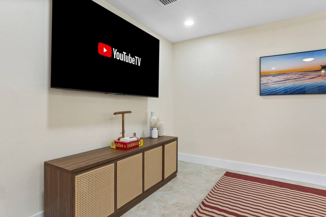 79 S Brevard Ave #1389635P - Photo 5 of 32