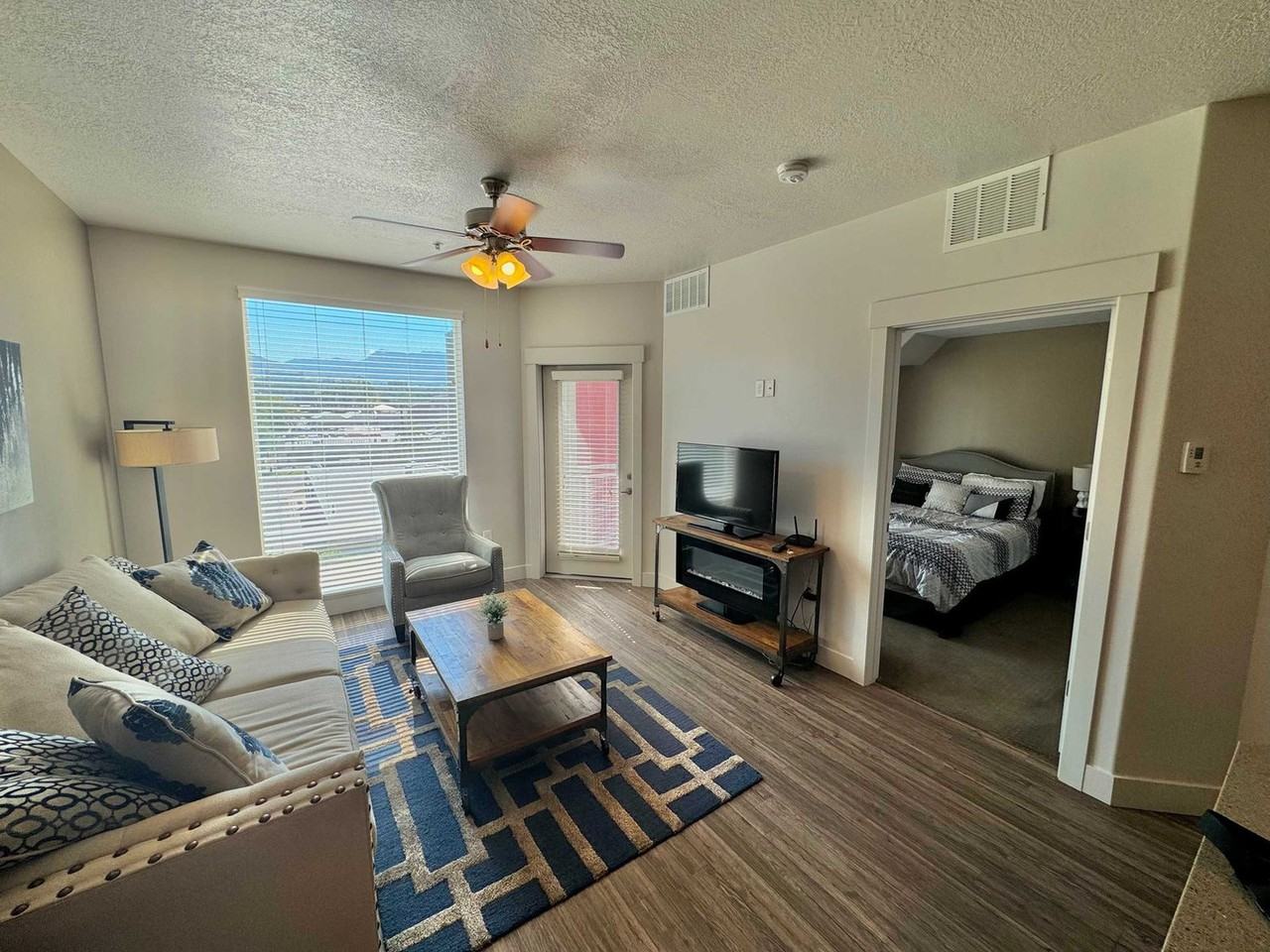 460 E 400 S #1389265P - Photo 2 of 30