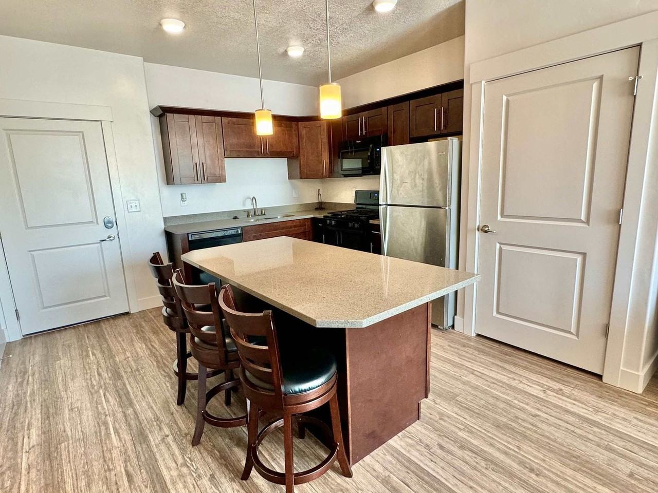 460 E 400 S #1389265P - Photo 6 of 30