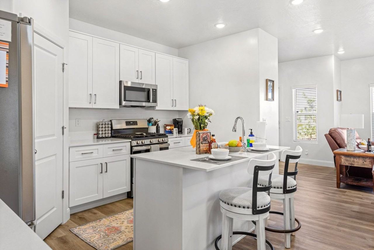 350 West Old Highway #1389632P - Photo 6 of 47