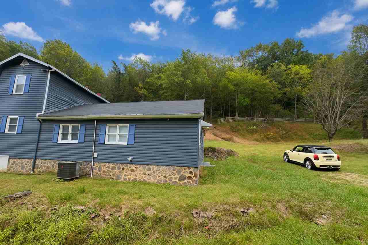1167 Cubbage Hollow Rd #1395357P - Photo 5 of 15